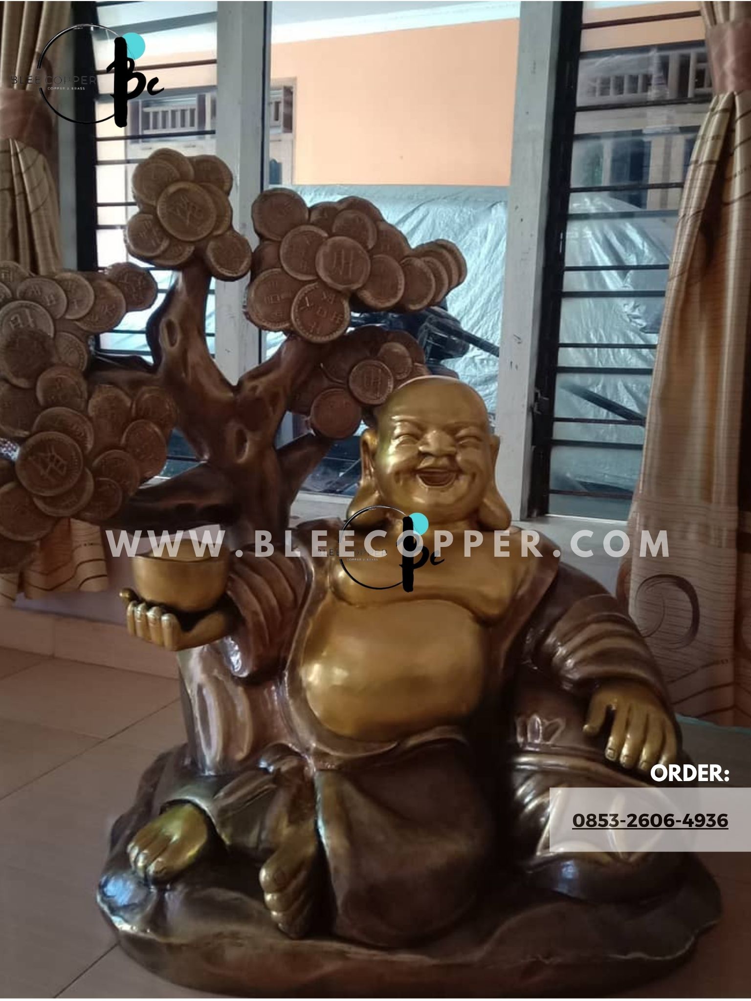 Patung Dewa Keberuntungan Kuningan