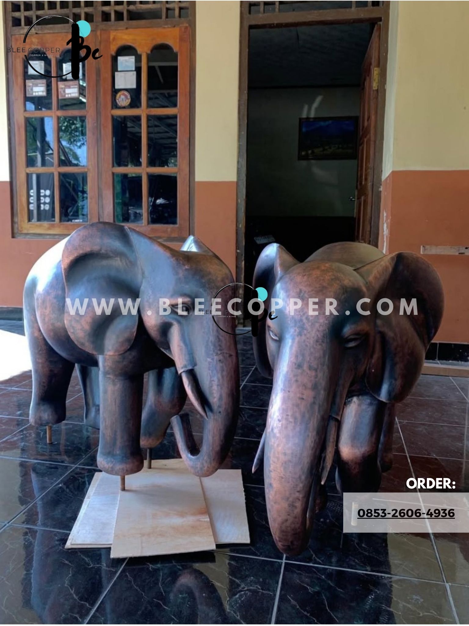 Patung Gajah Tembaga