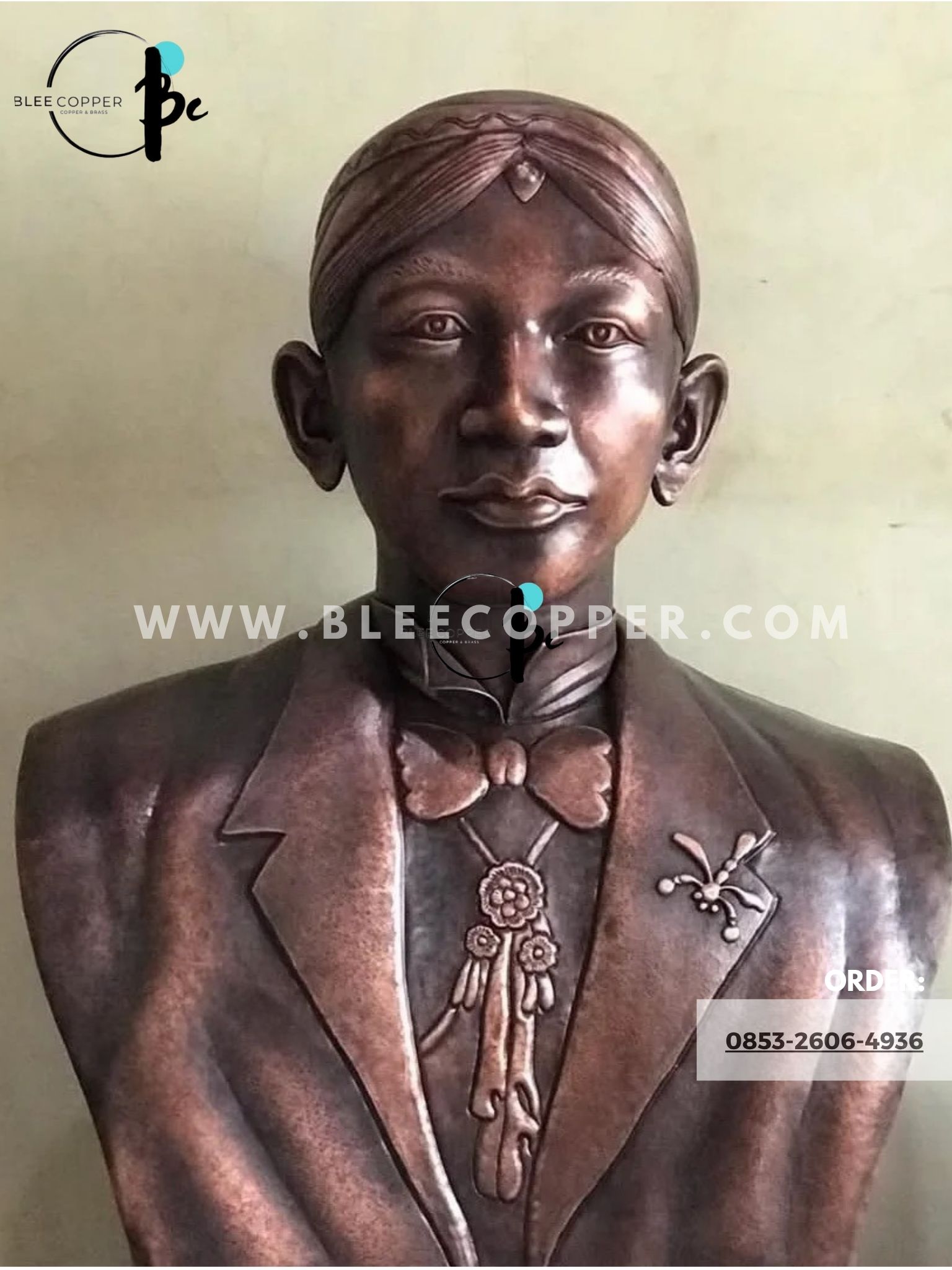 Patung Torso tembaga