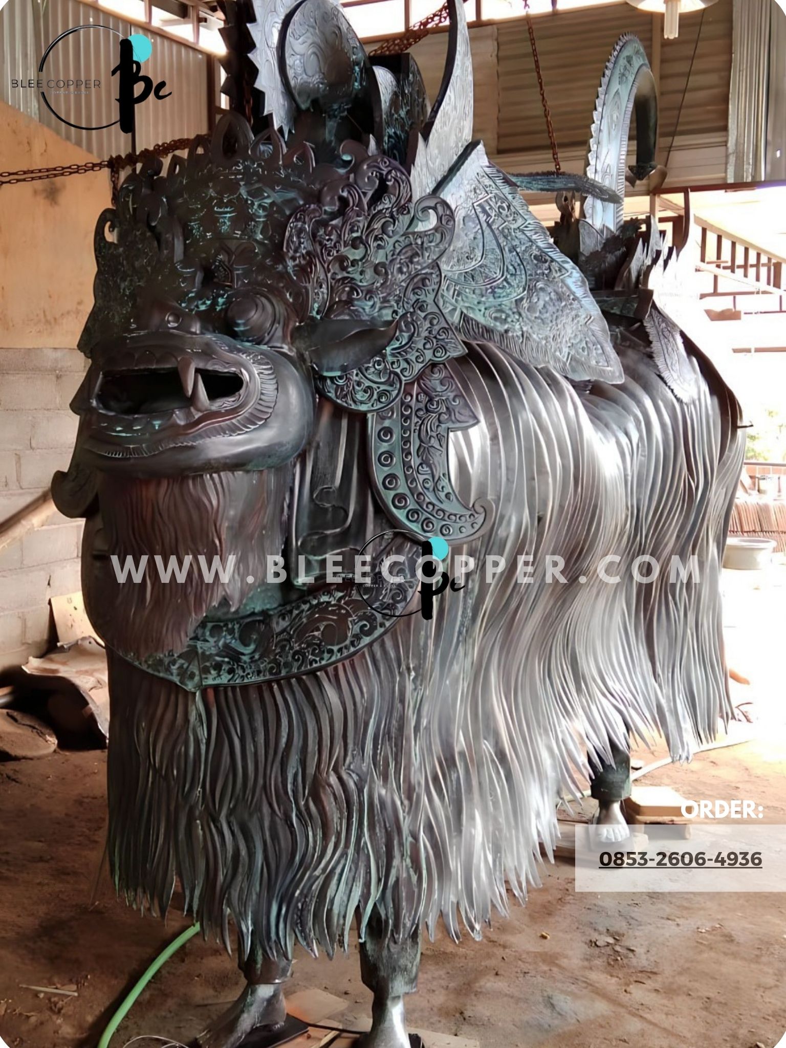 Monumen barong tembaga