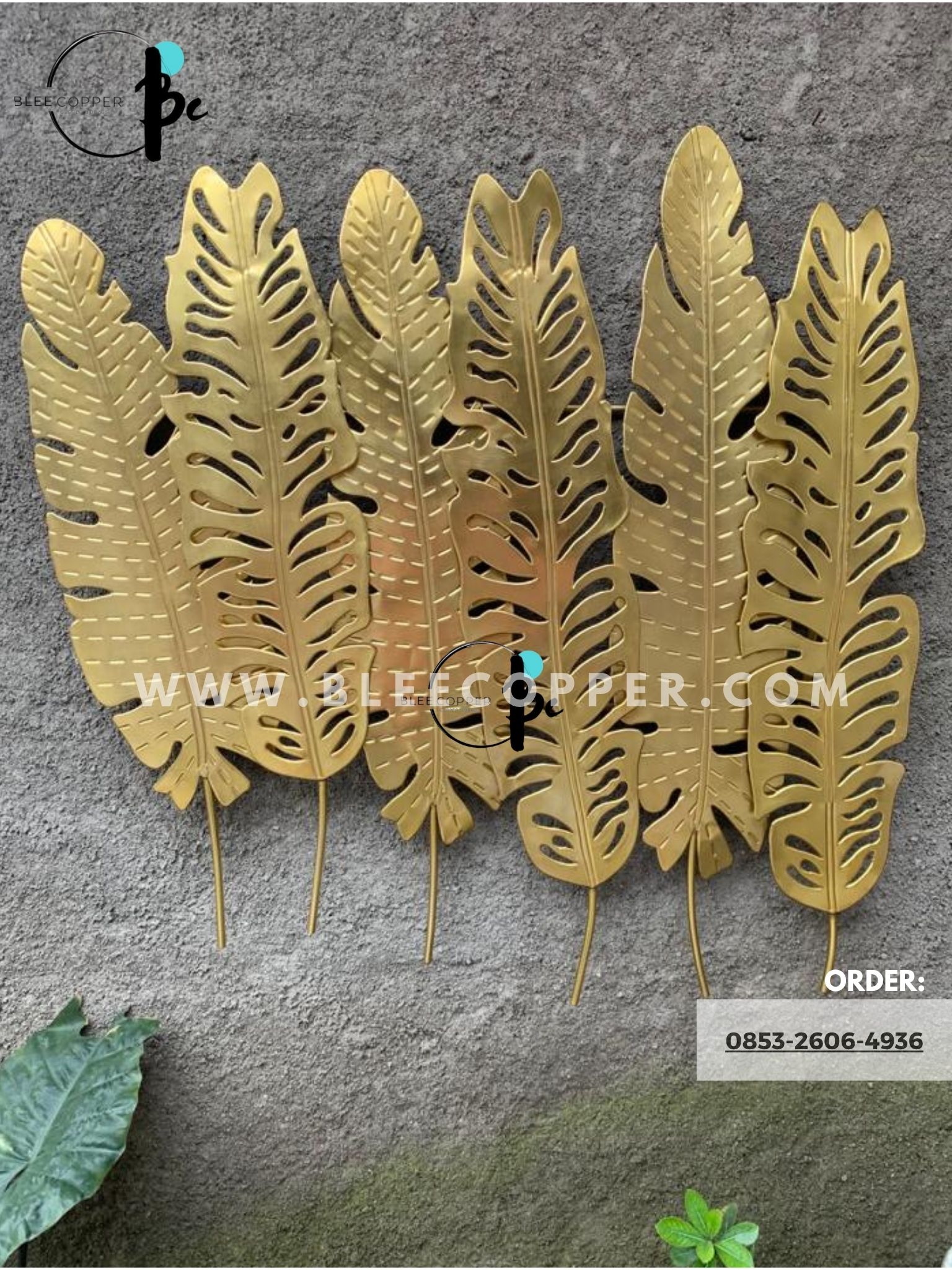 Hiasan Dinding Kuningan Daun Pisang