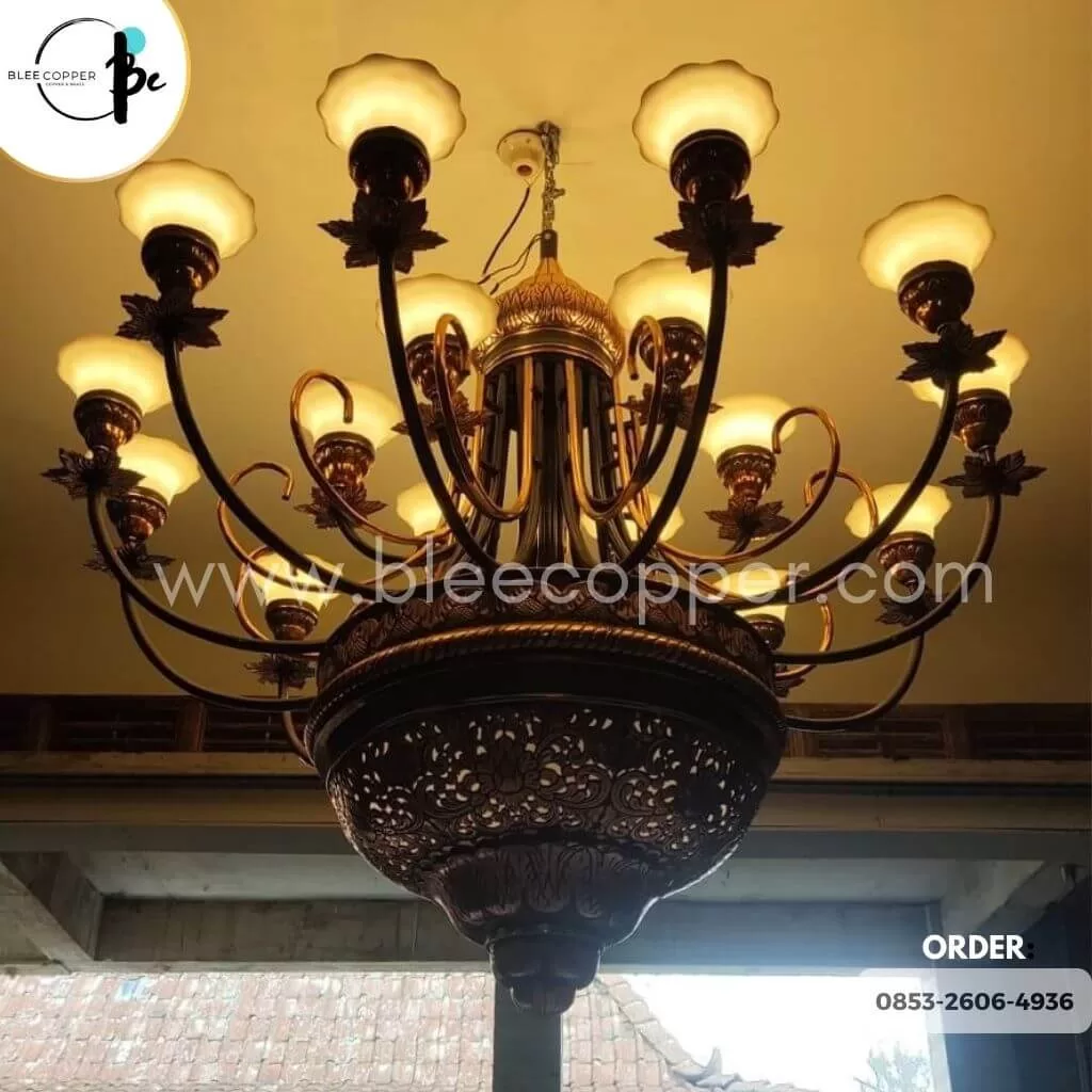 Lampu Masjid Tembaga
