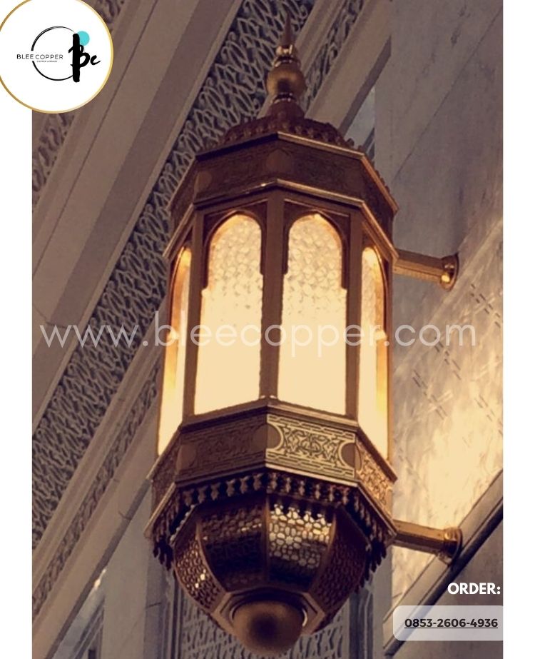 Lampu Dinding Masjid Kuningan