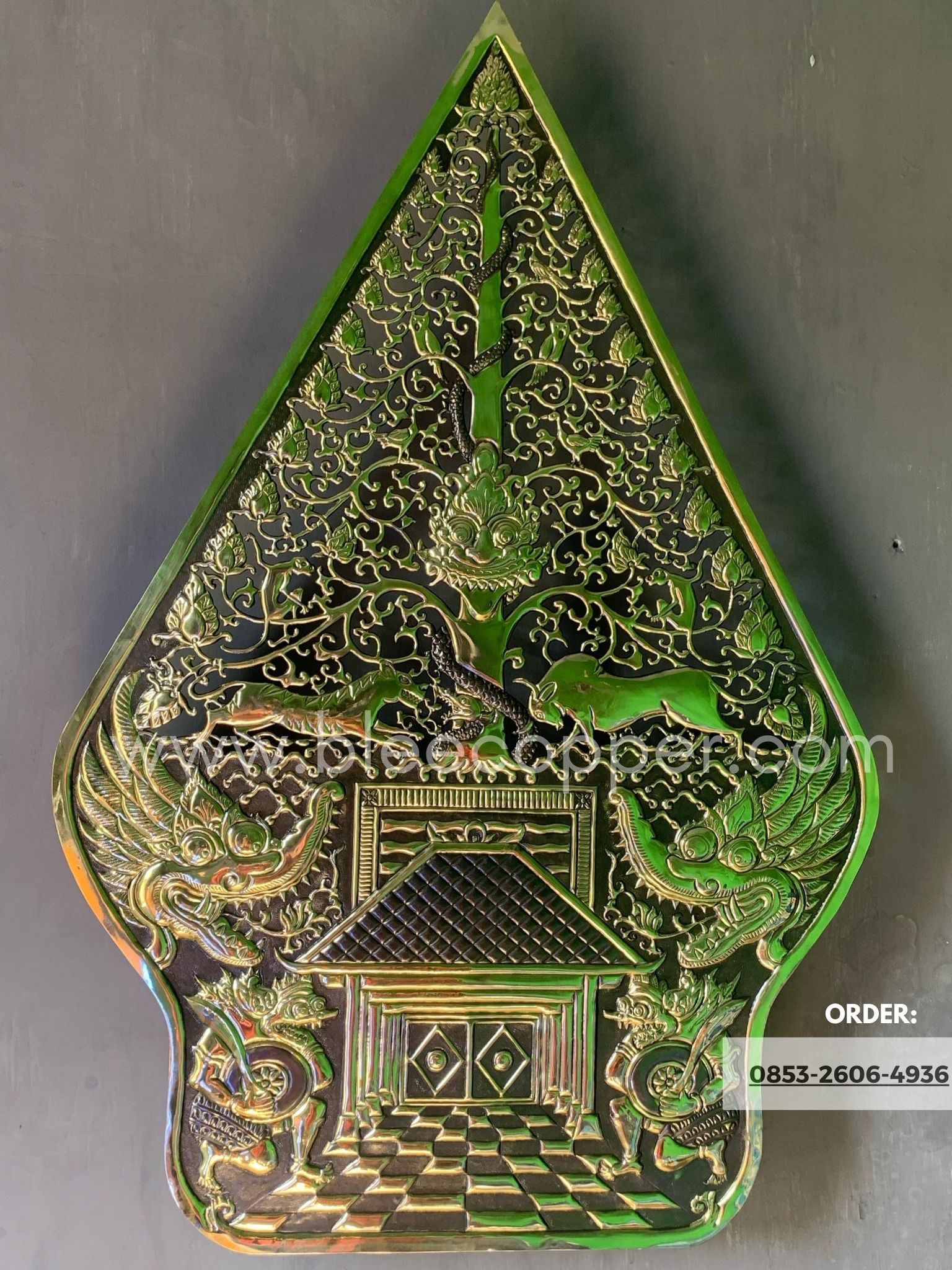 Gunungan Wayang Kuningan