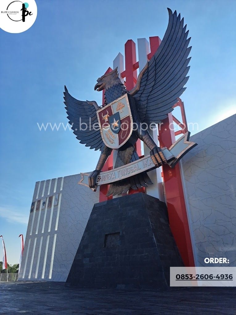Monumen Tugu Tembaga Garuda
